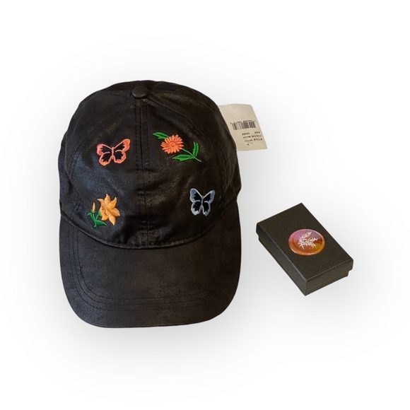 new August Hat ✿ Floral Embroidered Baseball Cap ✿ Shiny Coated Black ✿ - Picture 6 of 16